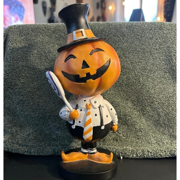 New Halloween Pumpkin Head Holding Lollipop Figurine Cynthia Rowley - Picture 3 of 9